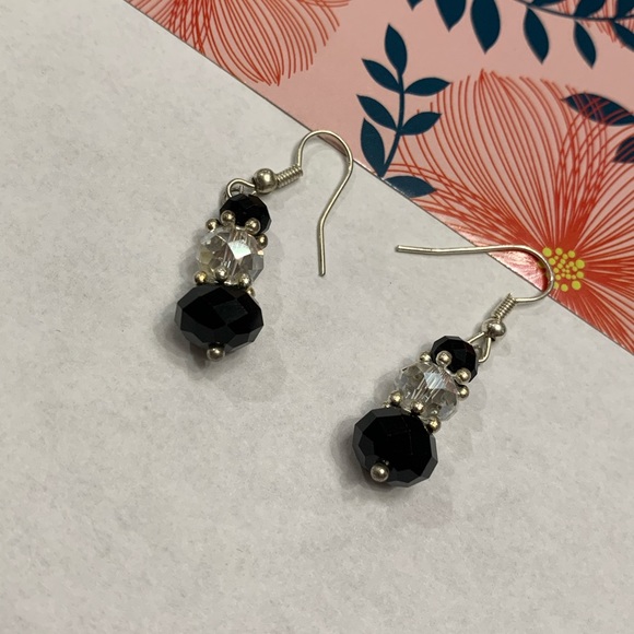 Small dangling earrings - Picture 4 of 4